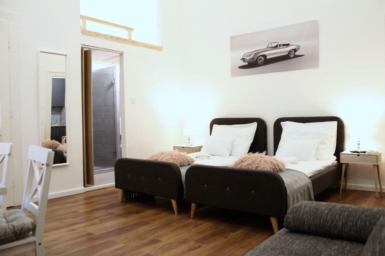 City Center Apartman - Weidlich Palace - Мисколк Екстериор снимка