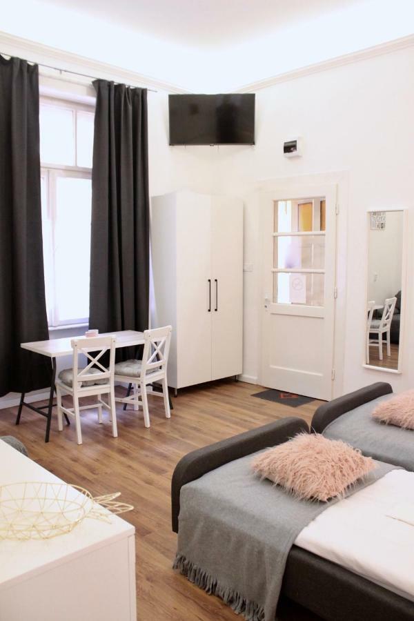 City Center Apartman - Weidlich Palace - Мисколк Екстериор снимка
