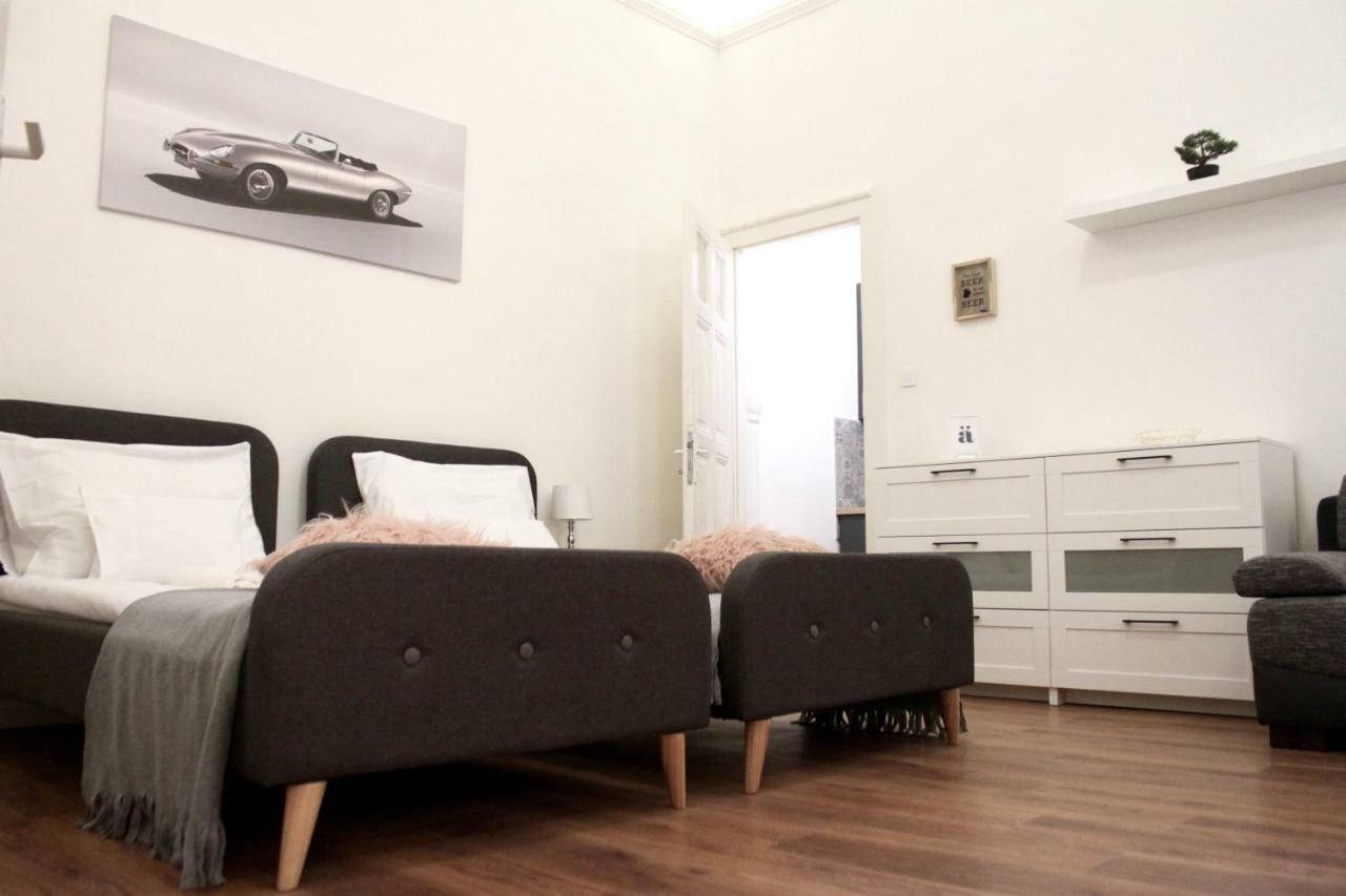 City Center Apartman - Weidlich Palace - Мисколк Екстериор снимка